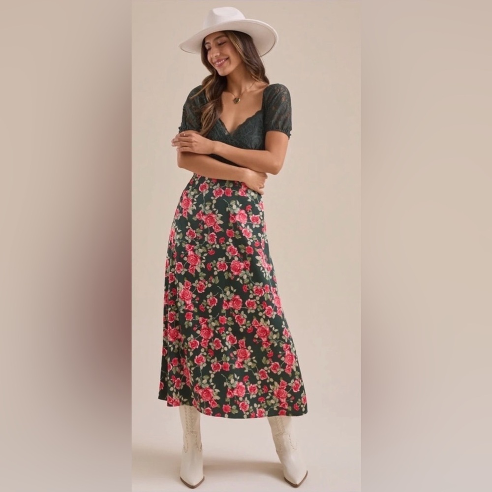 New with tags Altar’d State Clydie Floral Maxi Dress Size L